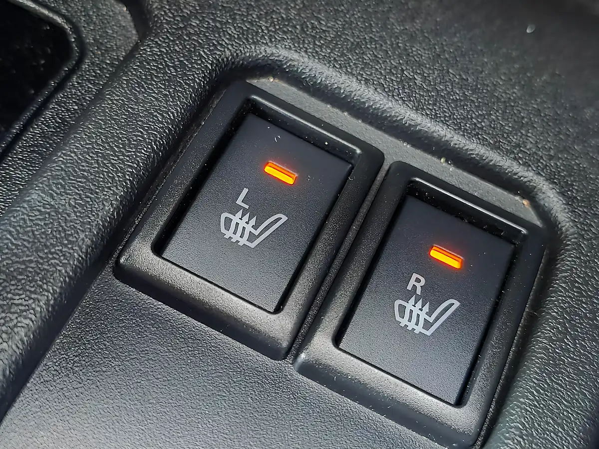 Used 2019 Suzuki Jimny Sierra SZ5 Allgrip Green - Interior and Exterior details 14