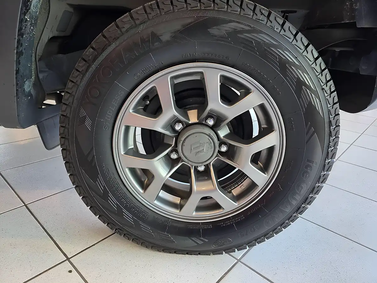 Used 2019 Suzuki Jimny Sierra SZ5 Allgrip Green - Interior and Exterior details 16