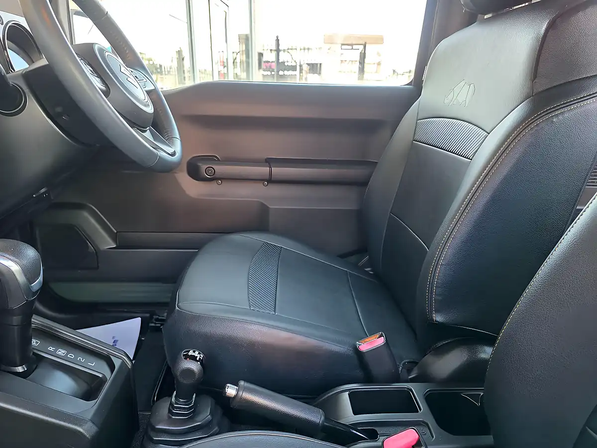 Used 2019 Suzuki Jimny Sierra SZ5 Allgrip Green - Interior and Exterior details 17