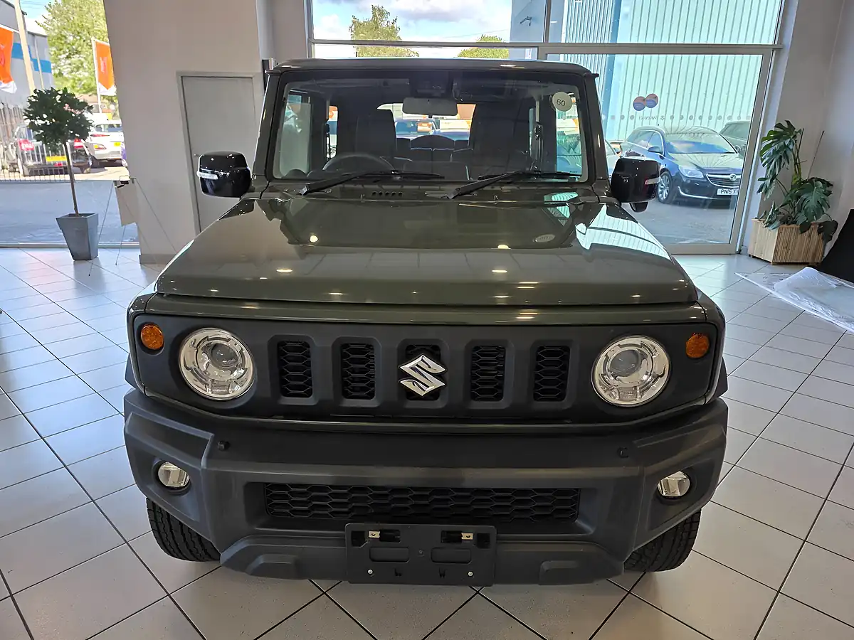 Used 2019 Suzuki Jimny Sierra SZ5 Allgrip Green - Interior and Exterior details 2
