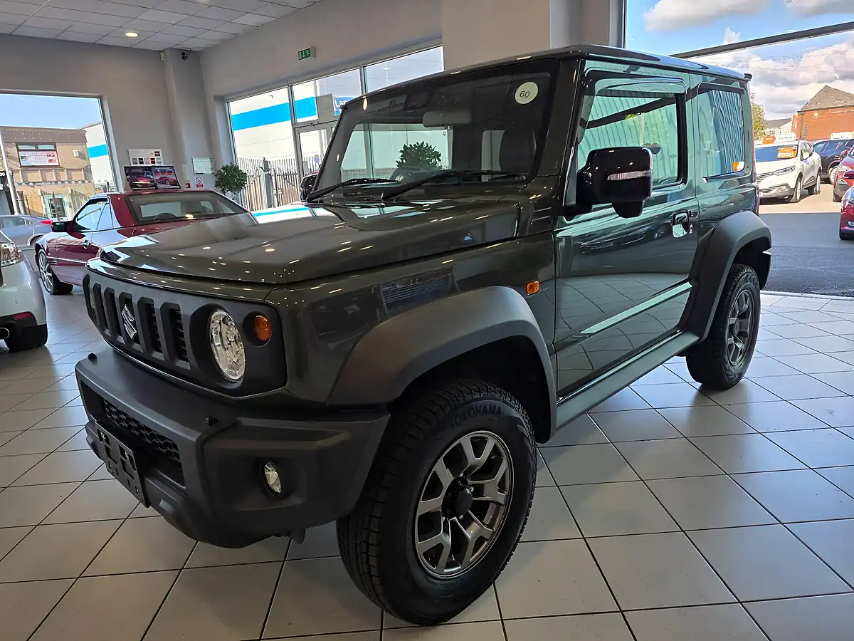Used 2019 Suzuki Jimny Sierra SZ5 Allgrip Green - Interior and Exterior details 3