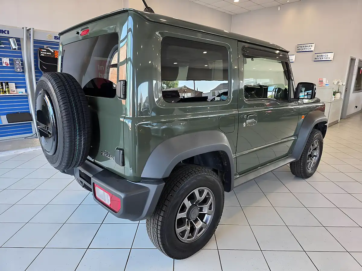 Used 2019 Suzuki Jimny Sierra SZ5 Allgrip Green - Interior and Exterior details 9