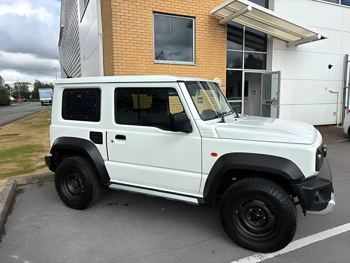 Used 2019 Suzuki Jimny SZ4 Superior White - Interior and Exterior details 4