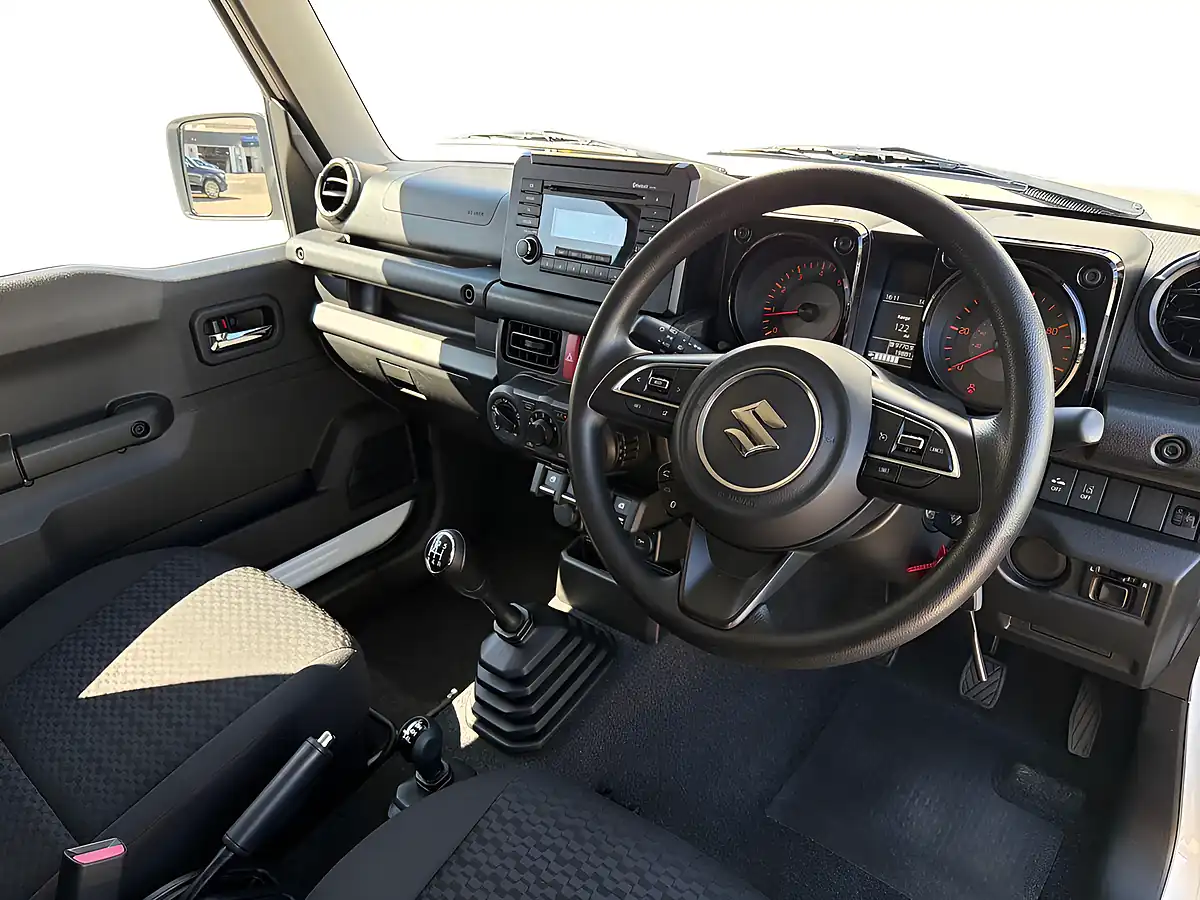 Used 2019 Suzuki Jimny SZ4 White - Interior and Exterior details 8