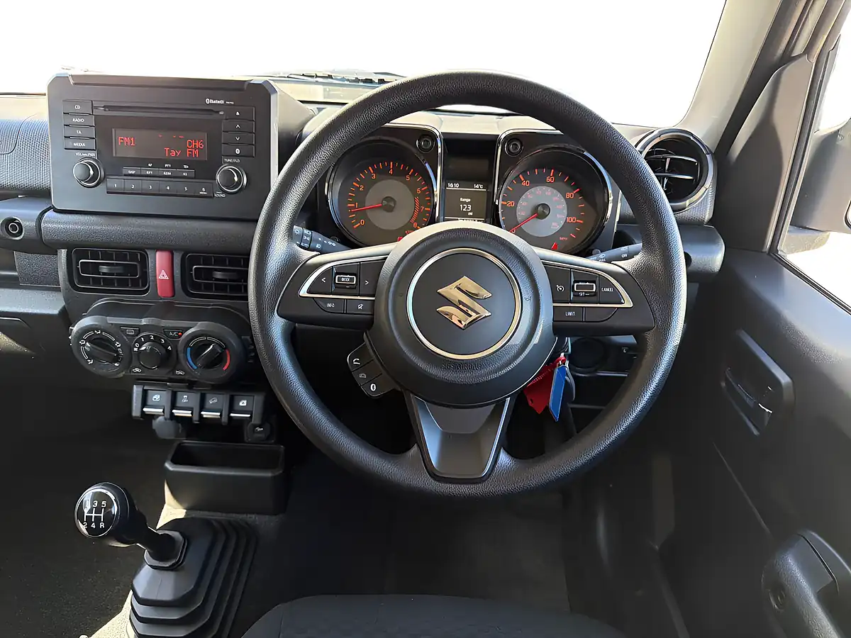 Used 2019 Suzuki Jimny SZ4 White - Interior and Exterior details 9