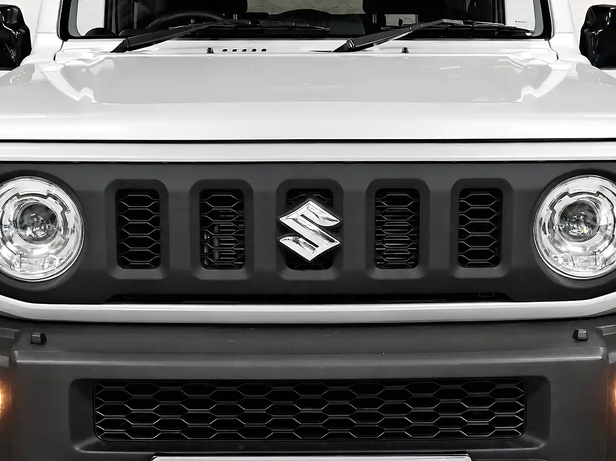 Used 2019 Suzuki Jimny SZ5 Silver - Interior and Exterior details 17