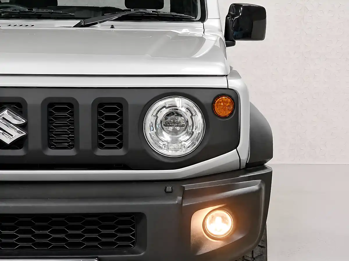 Used 2019 Suzuki Jimny SZ5 Silver - Interior and Exterior details 18