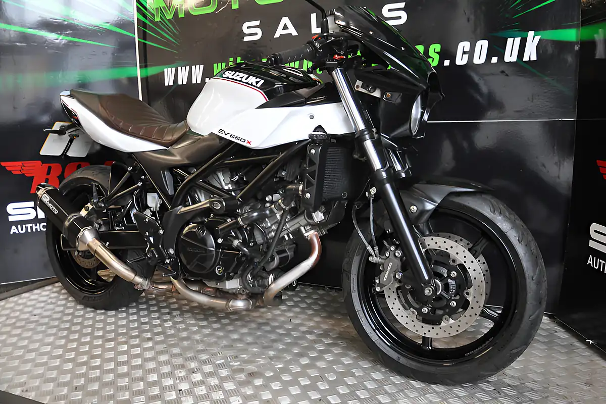 Used 2019 Suzuki SV650 White - Interior and Exterior details 15