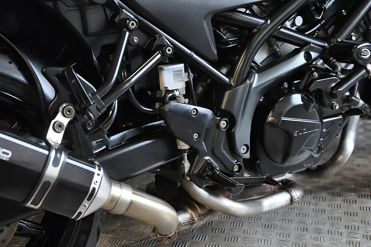 Used 2019 Suzuki SV650 White - Interior and Exterior details 18