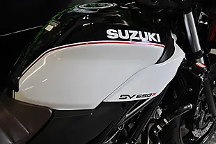 Used 2019 Suzuki SV650 White - Interior and Exterior details 19
