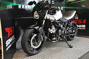 Used 2019 Suzuki SV650 White - Interior and Exterior details 3