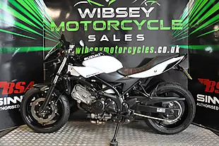 Used 2019 Suzuki SV650 White - Interior and Exterior details 4