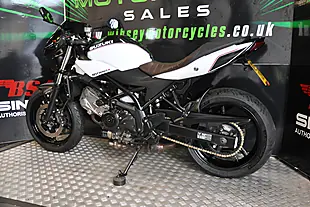 Used 2019 Suzuki SV650 White - Interior and Exterior details 5