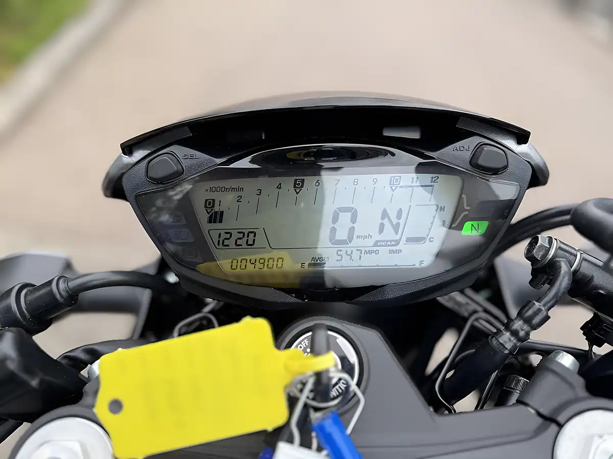 Used 2019 Suzuki SV650X AL8 Grey - Interior and Exterior details 10