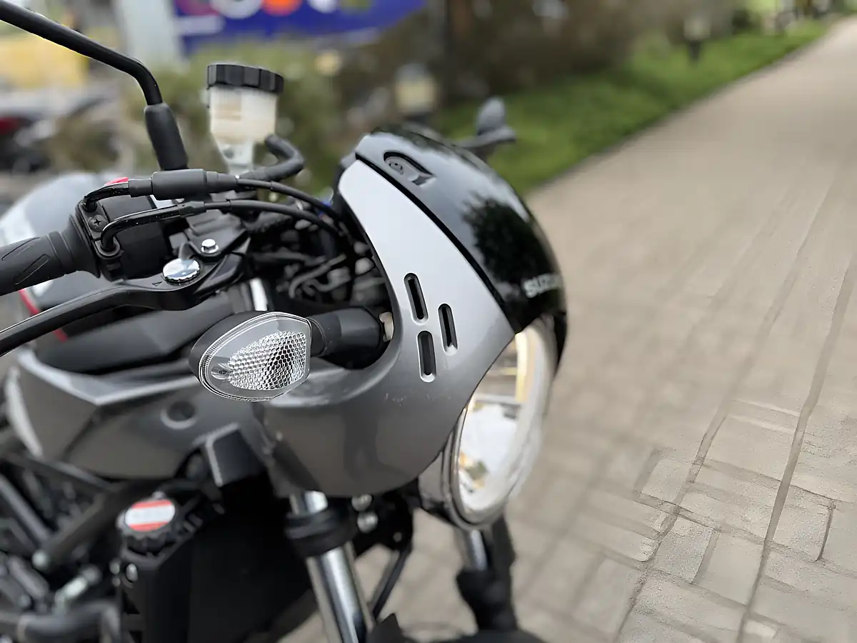 Used 2019 Suzuki SV650X AL8 Grey - Interior and Exterior details 13