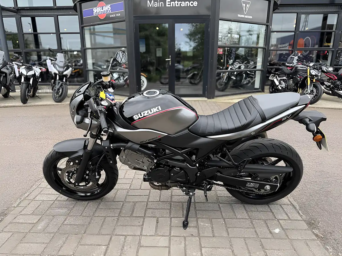Used 2019 Suzuki SV650X AL8 Grey - Interior and Exterior details 6