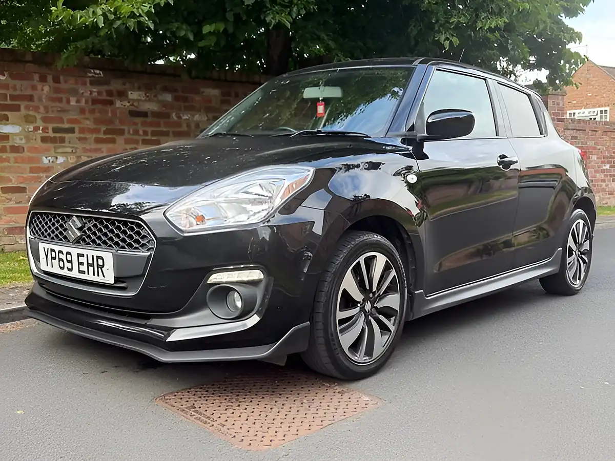 Used 2019 Suzuki Swift Attitude Black - Front View