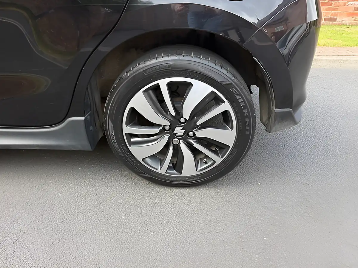 Used 2019 Suzuki Swift Attitude Black - Interior and Exterior details 20