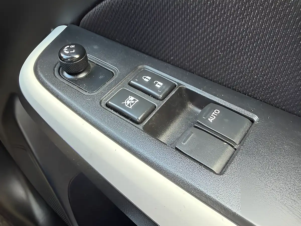 Used 2019 Suzuki Swift Attitude Black - Interior and Exterior details 4