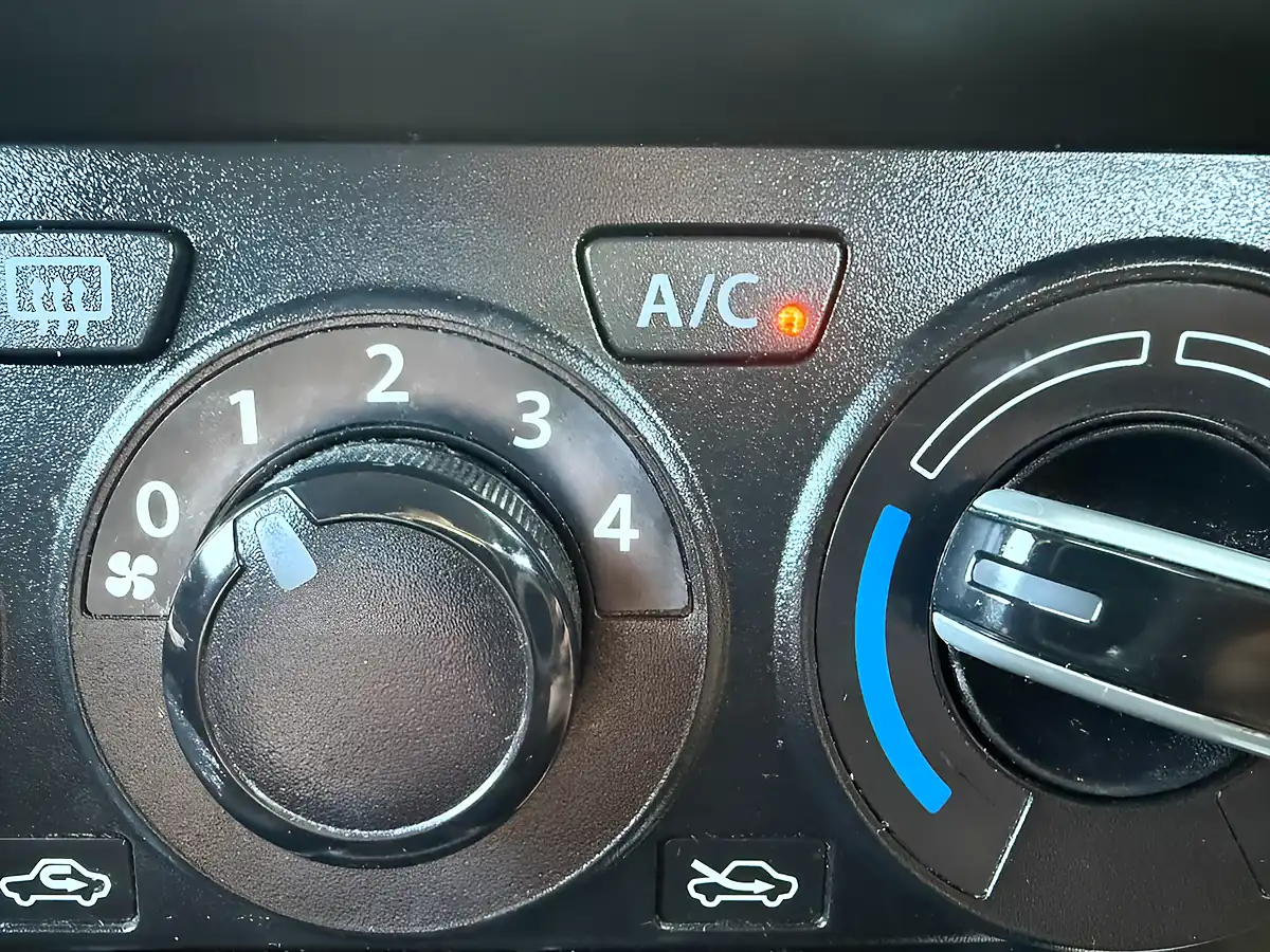 Used 2019 Suzuki Swift Attitude Black - Interior and Exterior details 18