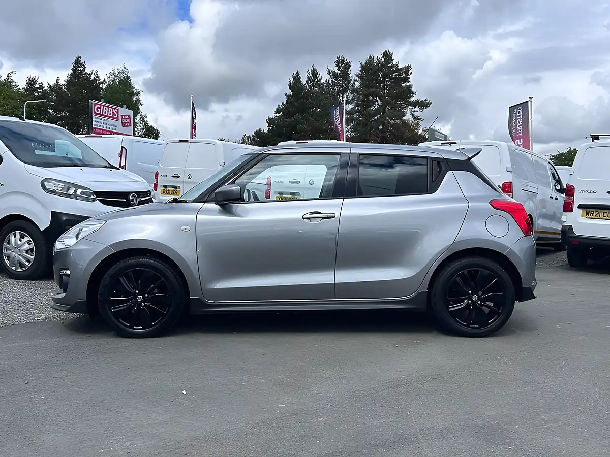 Used 2019 Suzuki Swift Attitude Silver - Interior and Exterior details 7