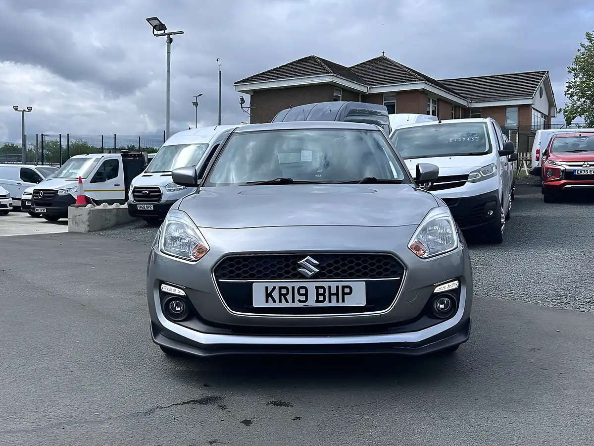 Used 2019 Suzuki Swift Attitude Silver - Interior and Exterior details 9