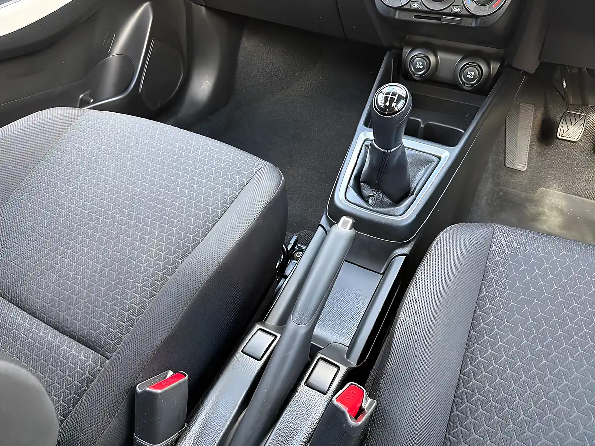 Used 2019 Suzuki Swift Attitude Silver - Interior and Exterior details 11