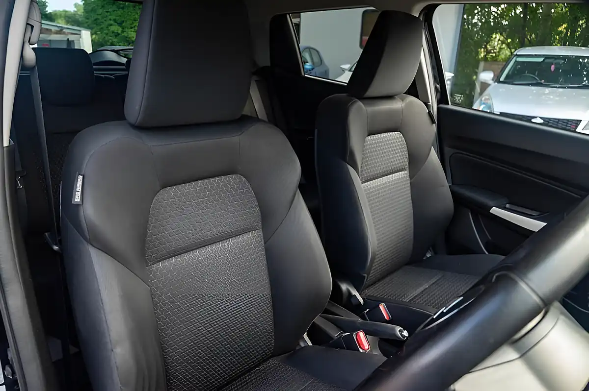 Used 2019 Suzuki Swift Attitude Super Black Pearl - Interior and Exterior details 14