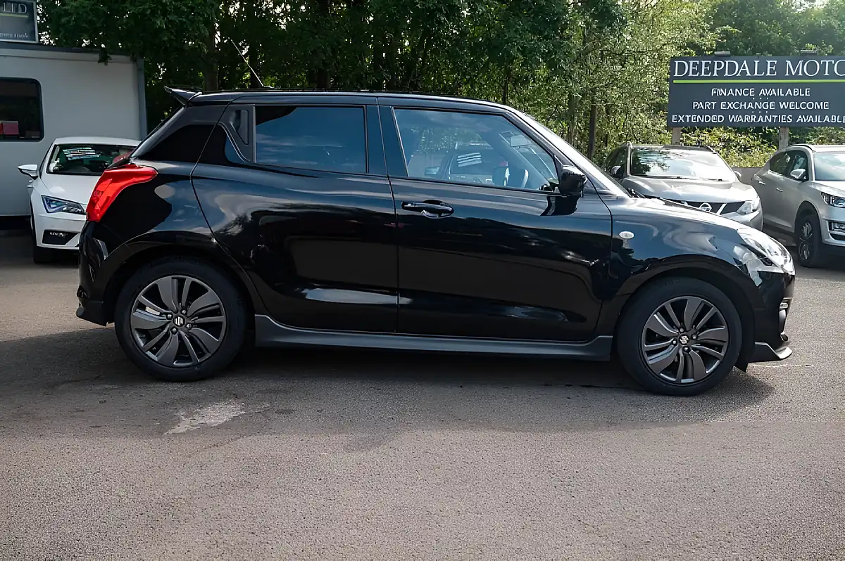 Used 2019 Suzuki Swift Attitude Super Black Pearl - Interior and Exterior details 9
