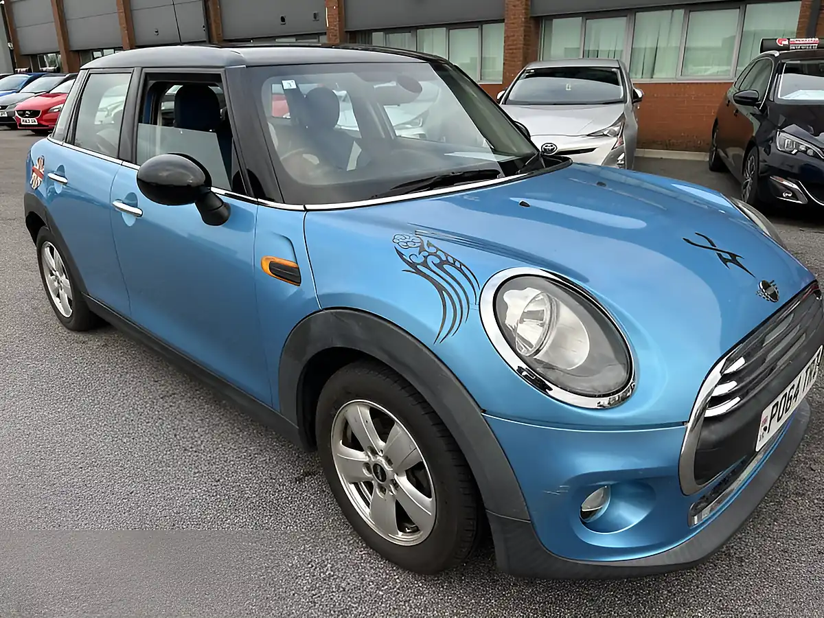 Used 2019 Suzuki Swift Silver - Interior and Exterior details 12