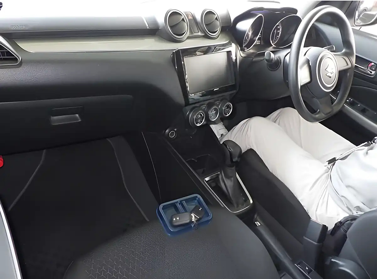 Used 2019 Suzuki Swift Silver - Interior and Exterior details 2