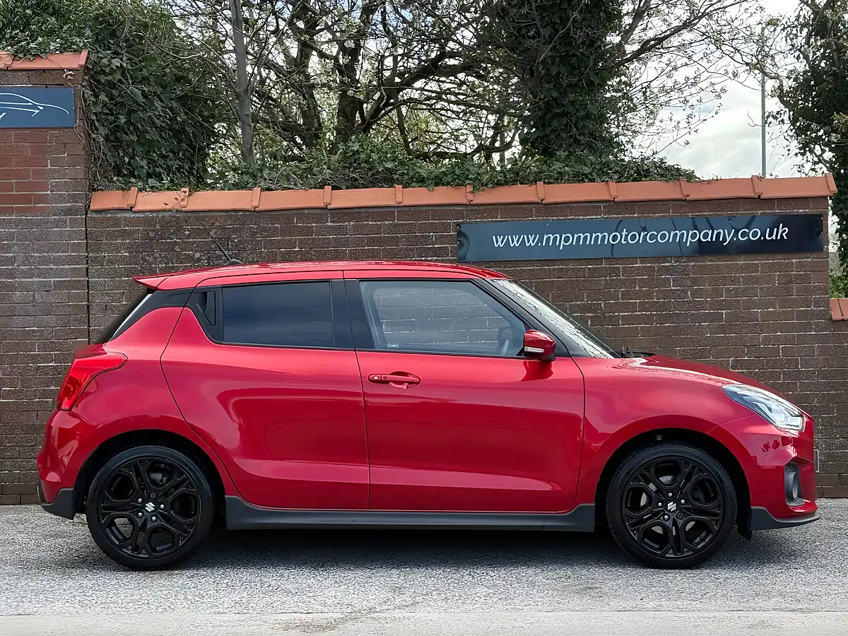 Used 2019 Suzuki Swift Sport Burning Red Pearl - Interior and Exterior details 3