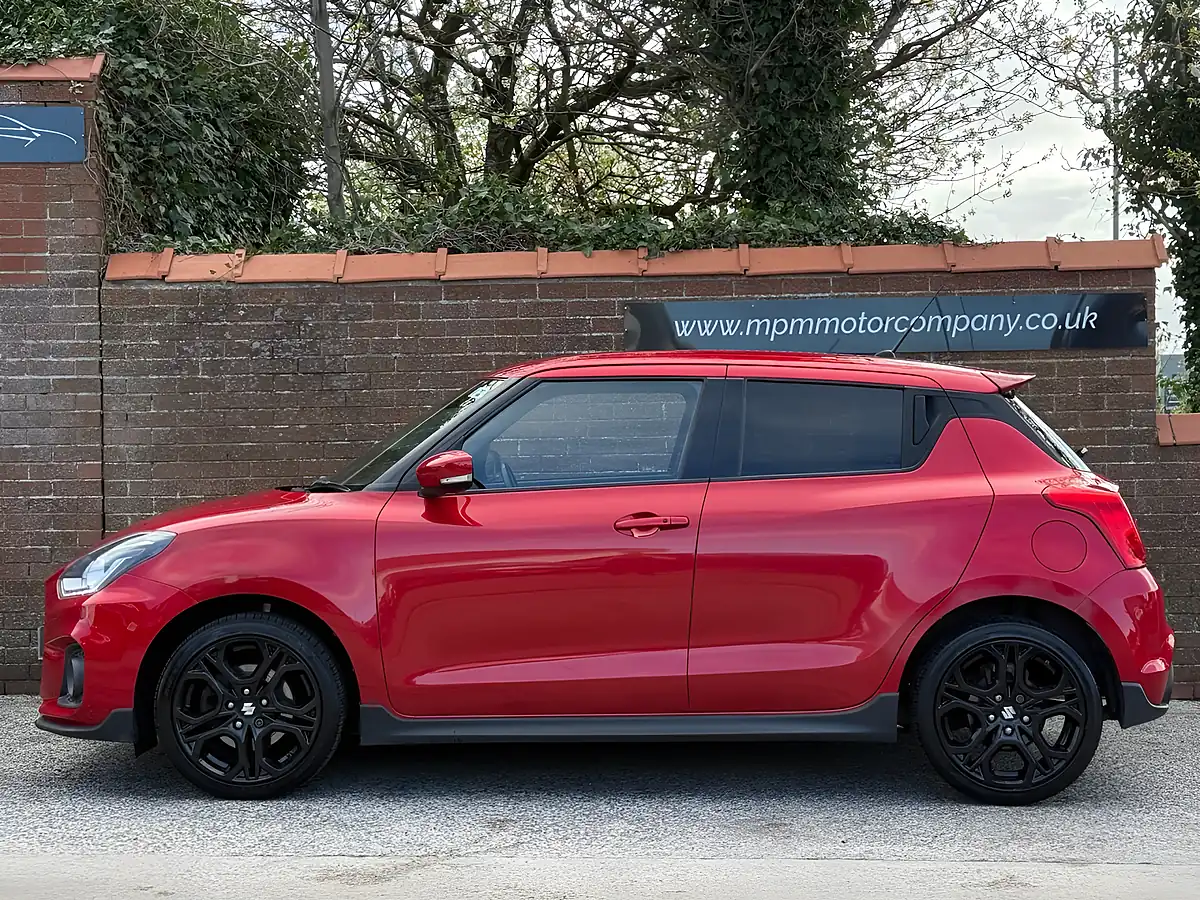 Used 2019 Suzuki Swift Sport Burning Red Pearl - Interior and Exterior details 4