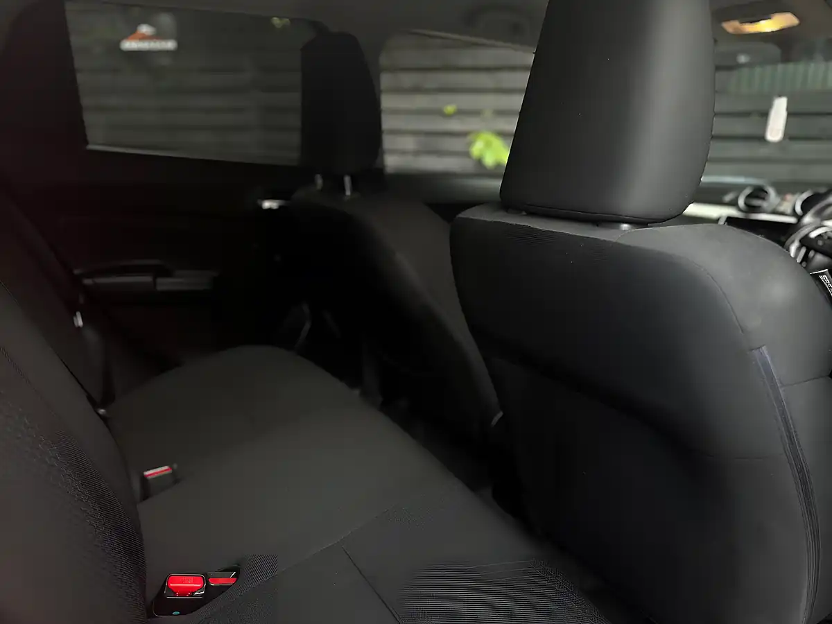 Used 2019 Suzuki Swift Sz-T Red - Interior and Exterior details 19