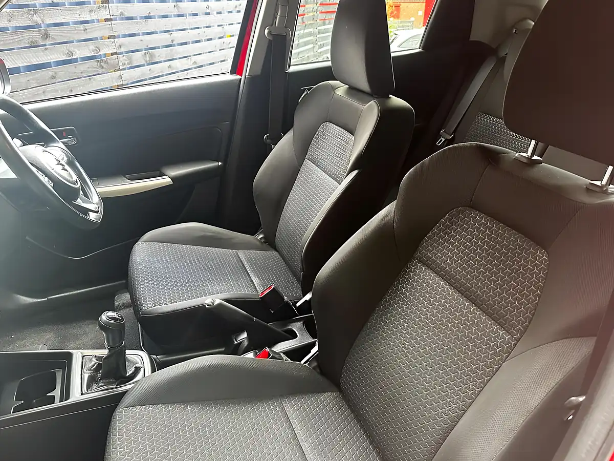 Used 2019 Suzuki Swift Sz-T Red - Interior and Exterior details 8