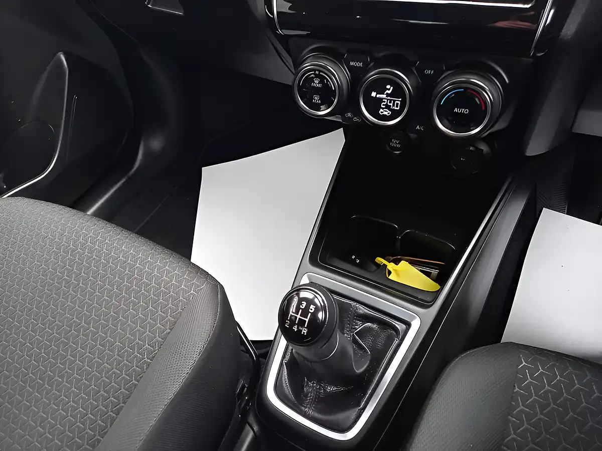 Used 2019 Suzuki Swift SZ5 White - Interior and Exterior details 17
