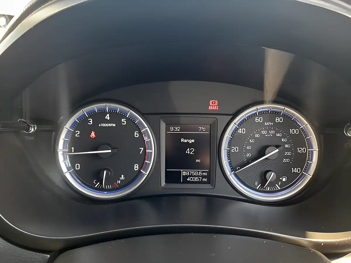 Used 2019 Suzuki SX4 S-Cross Sz-T Black - Interior and Exterior details 14