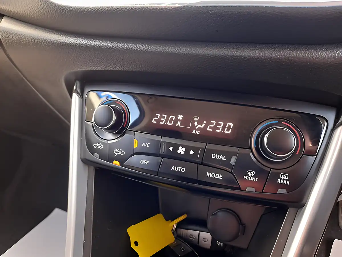 Used 2019 Suzuki SX4 S-Cross Sz-T Black - Interior and Exterior details 18