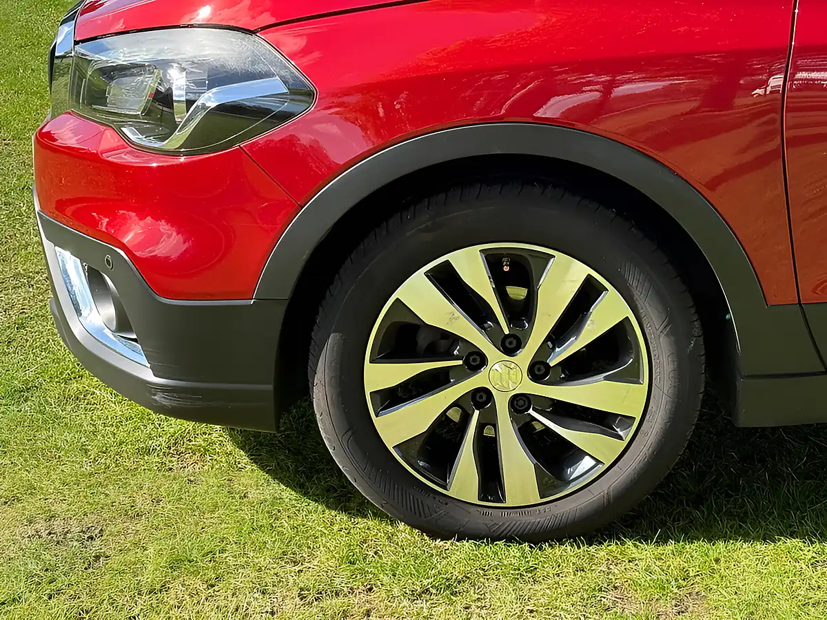 Used 2019 Suzuki SX4 S-Cross Sz-T Red - Interior and Exterior details 10