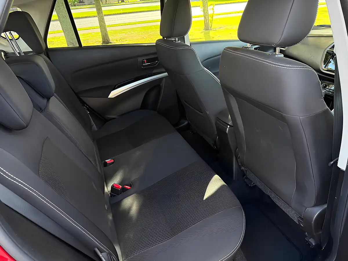 Used 2019 Suzuki SX4 S-Cross Sz-T Red - Interior and Exterior details 11
