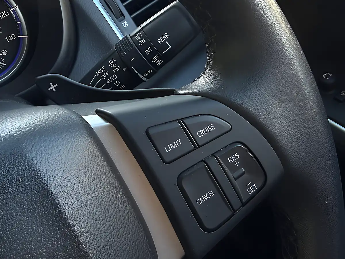 Used 2019 Suzuki SX4 S-Cross Sz-T Red - Interior and Exterior details 16