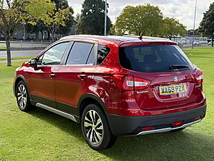 Used 2019 Suzuki SX4 S-Cross Sz-T Red - Interior and Exterior details 4