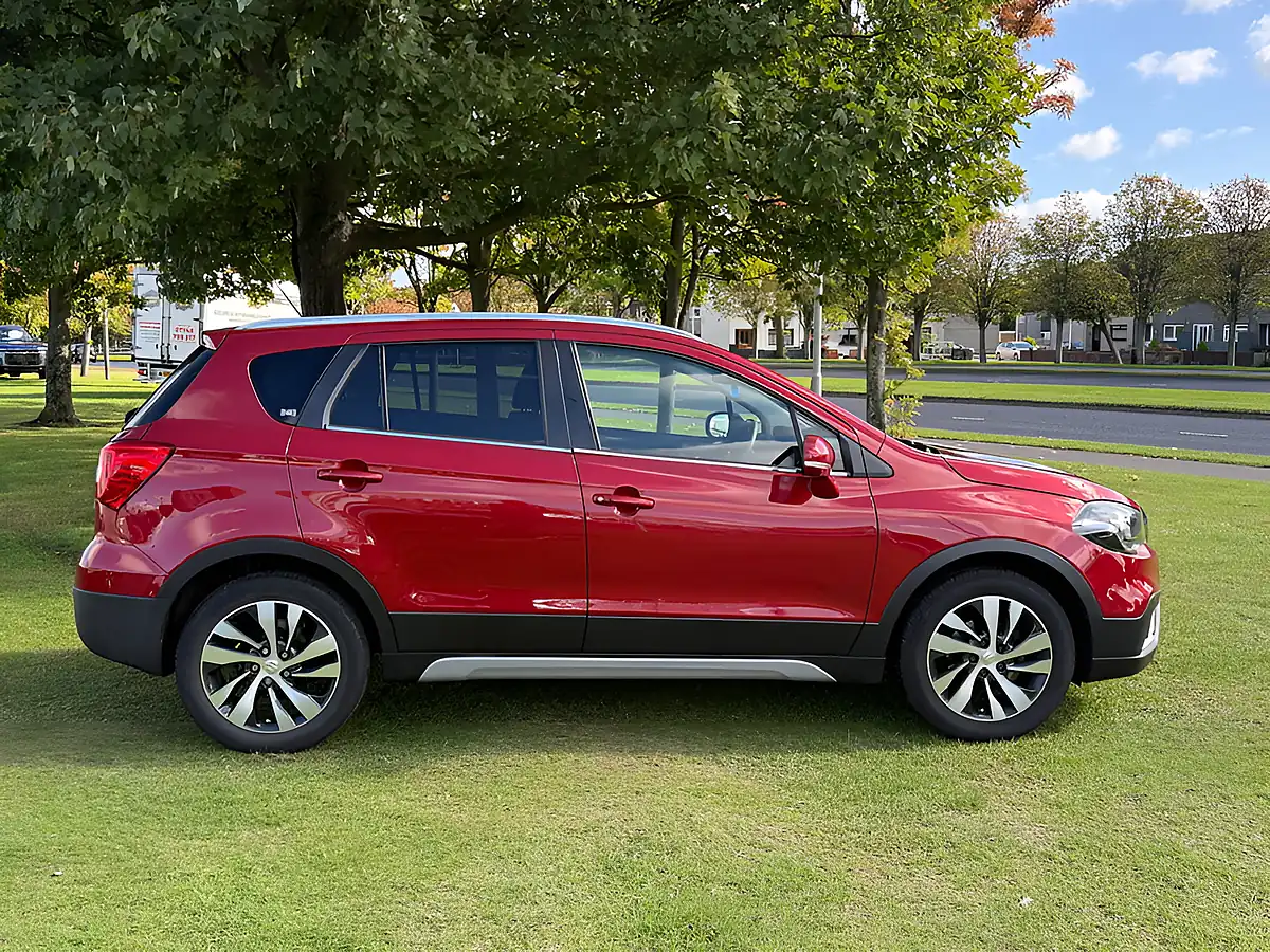 Used 2019 Suzuki SX4 S-Cross Sz-T Red - Interior and Exterior details 6