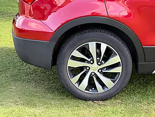 Used 2019 Suzuki SX4 S-Cross Sz-T Red - Interior and Exterior details 8