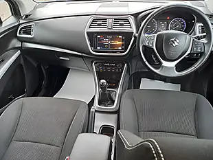 Used 2019 Suzuki SX4 S-Cross Sz-T White - Interior and Exterior details 11