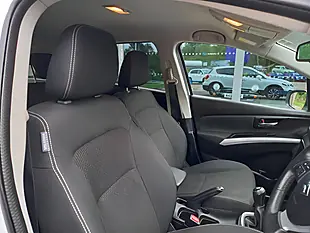 Used 2019 Suzuki SX4 S-Cross Sz-T White - Interior and Exterior details 12