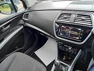 Used 2019 Suzuki SX4 S-Cross Sz-T White - Interior and Exterior details 13