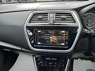 Used 2019 Suzuki SX4 S-Cross Sz-T White - Interior and Exterior details 18
