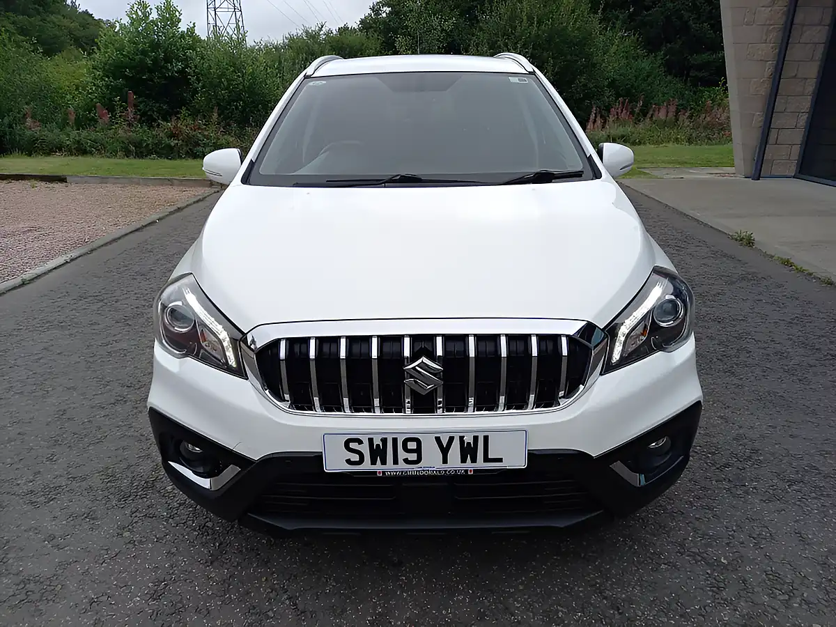 Used 2019 Suzuki SX4 S-Cross Sz-T White - Interior and Exterior details 2