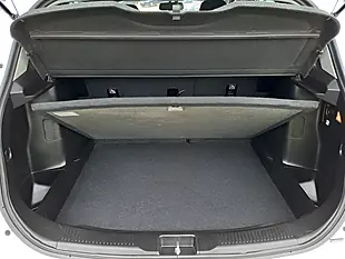 Used 2019 Suzuki SX4 S-Cross Sz-T White - Interior and Exterior details 8
